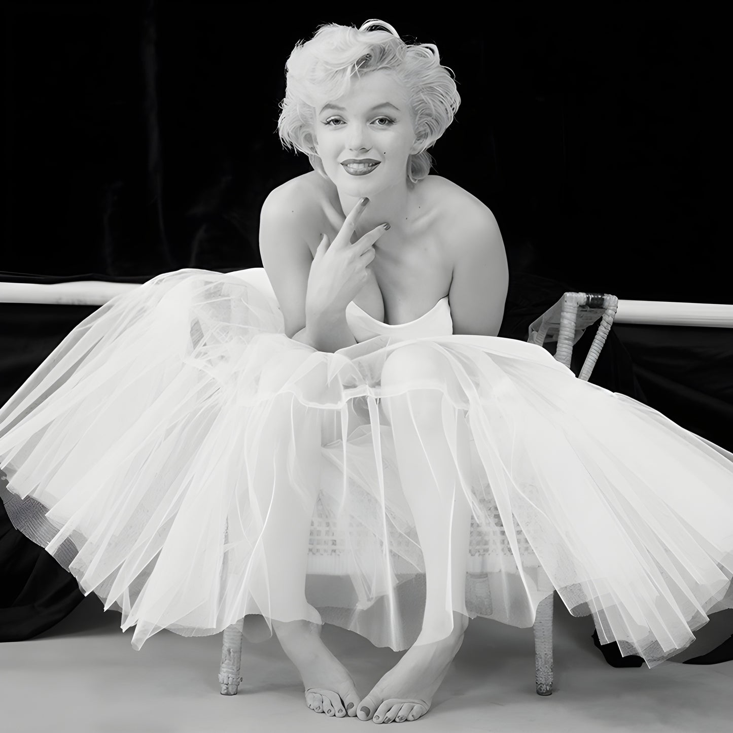 MARILYN BALLERINA SKIRT GRAPHIC T