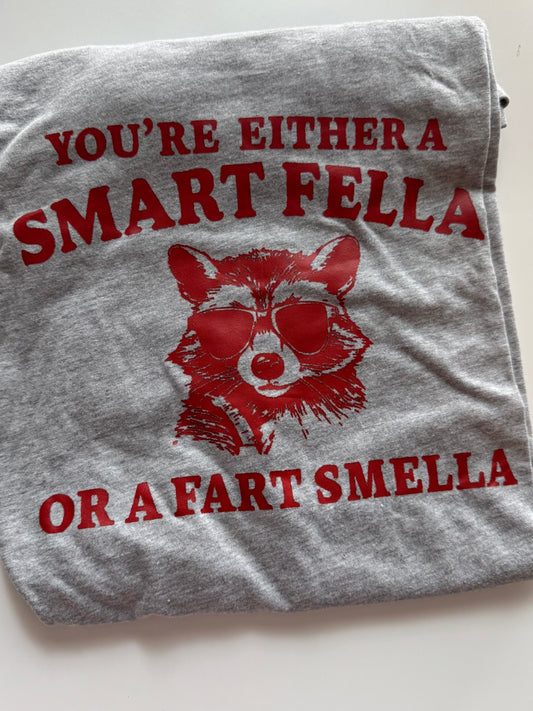 SMART FELLA GRAPHIC T-SHIRT