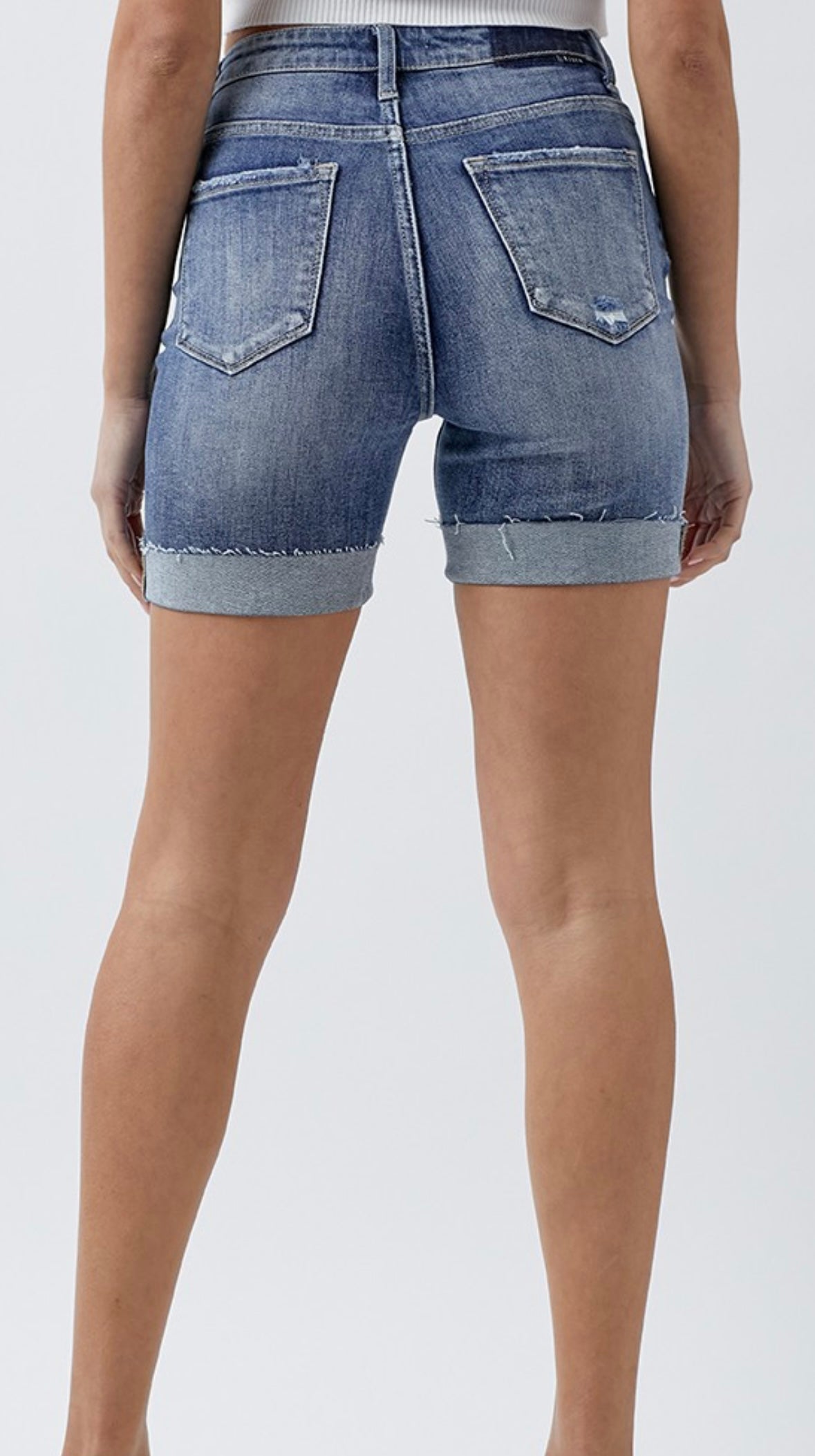 HIGH RISE CUFFED SHORTS MEDIUM BLUE