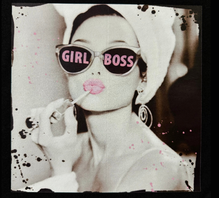 GIRL BOSS GRAPHIC T